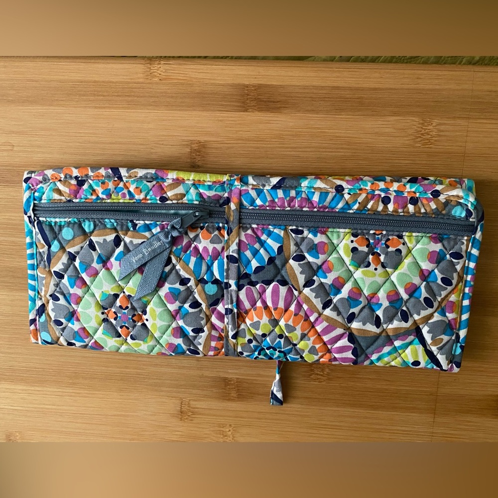 Vera Bradley Sunny Medallion Flat Iron Cover
